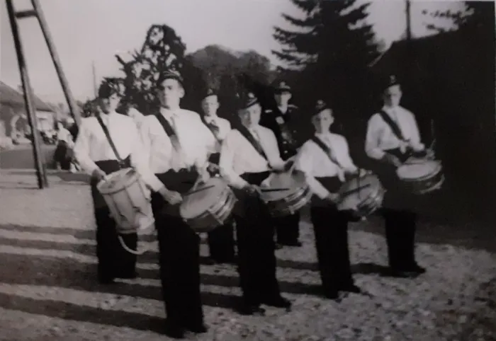 70 Jarig jubileum voor drumband Apollo Laren