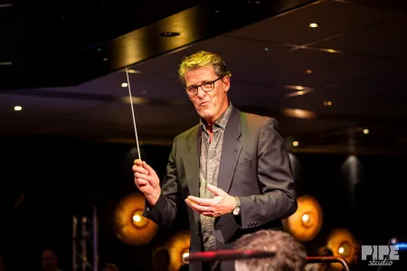 Roel de Vries uitgeroepen tot winnaar Maestro Laren 2024