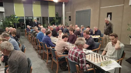 Denk en Zet organiseert thuisdammers avond op 25 maart