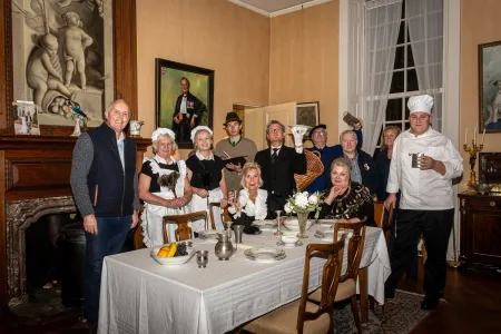 Klucht in Kasteel Oolde: Theater en diner in Downton Abbey-sfeer