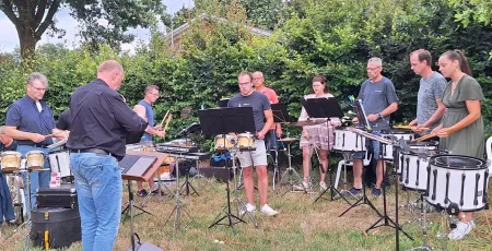 70 Jarig jubileum voor drumband Apollo Laren