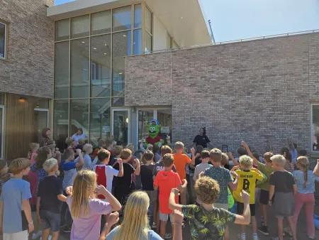 Sjors Sportief & Creatief feestelijk van start in Laren 