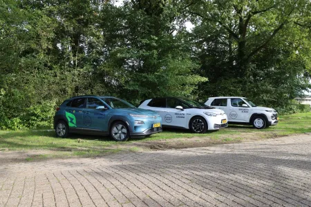 Elektrische deelauto voor Laren centraal tijdens energiemarkt 