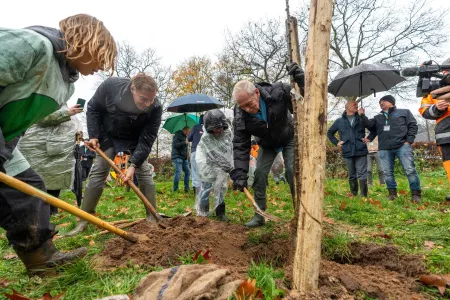Prins Irene ontvangt Nationale Boomfeestdag Prijs op Boerenboomfeestdag